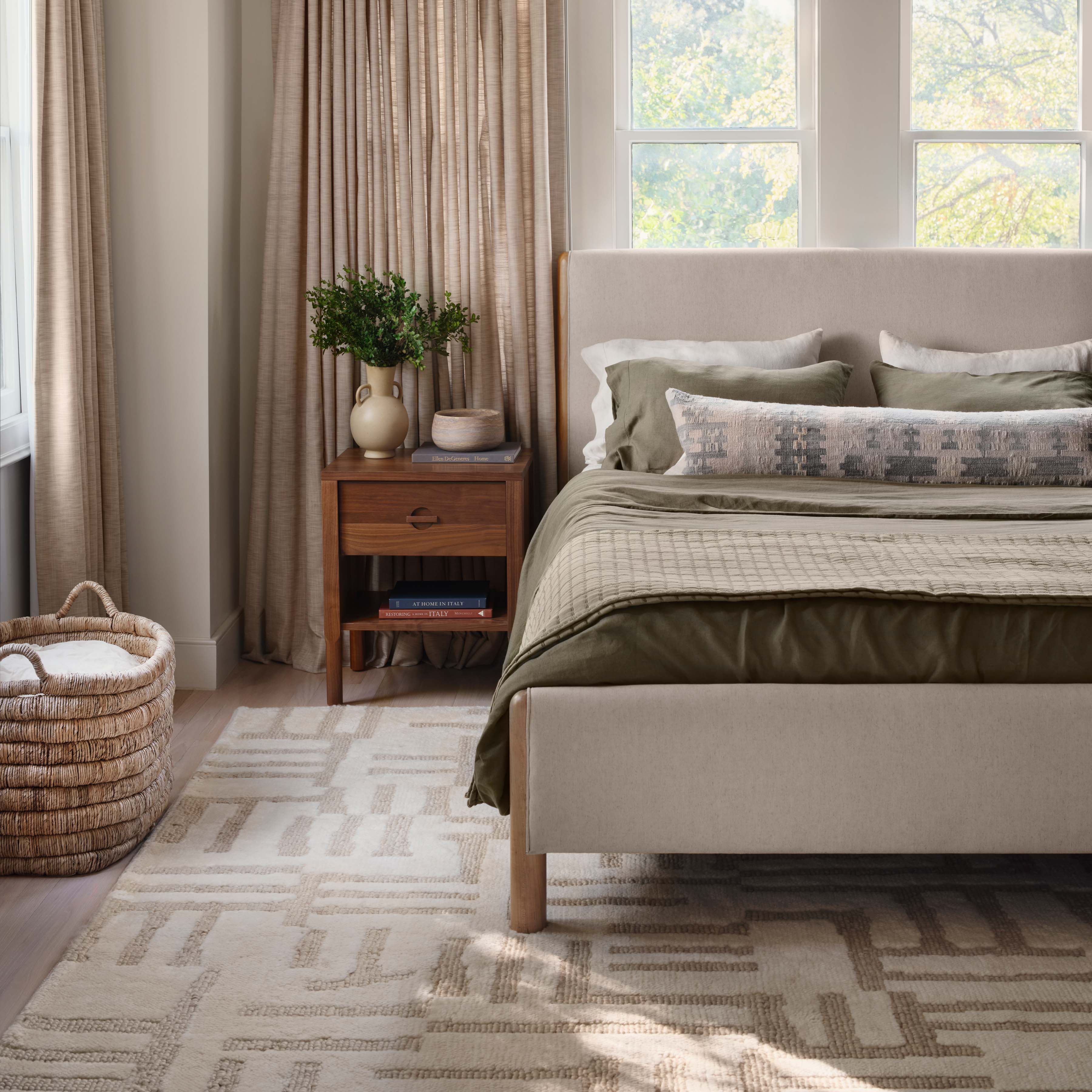 Laurel Bed with Low Footboard